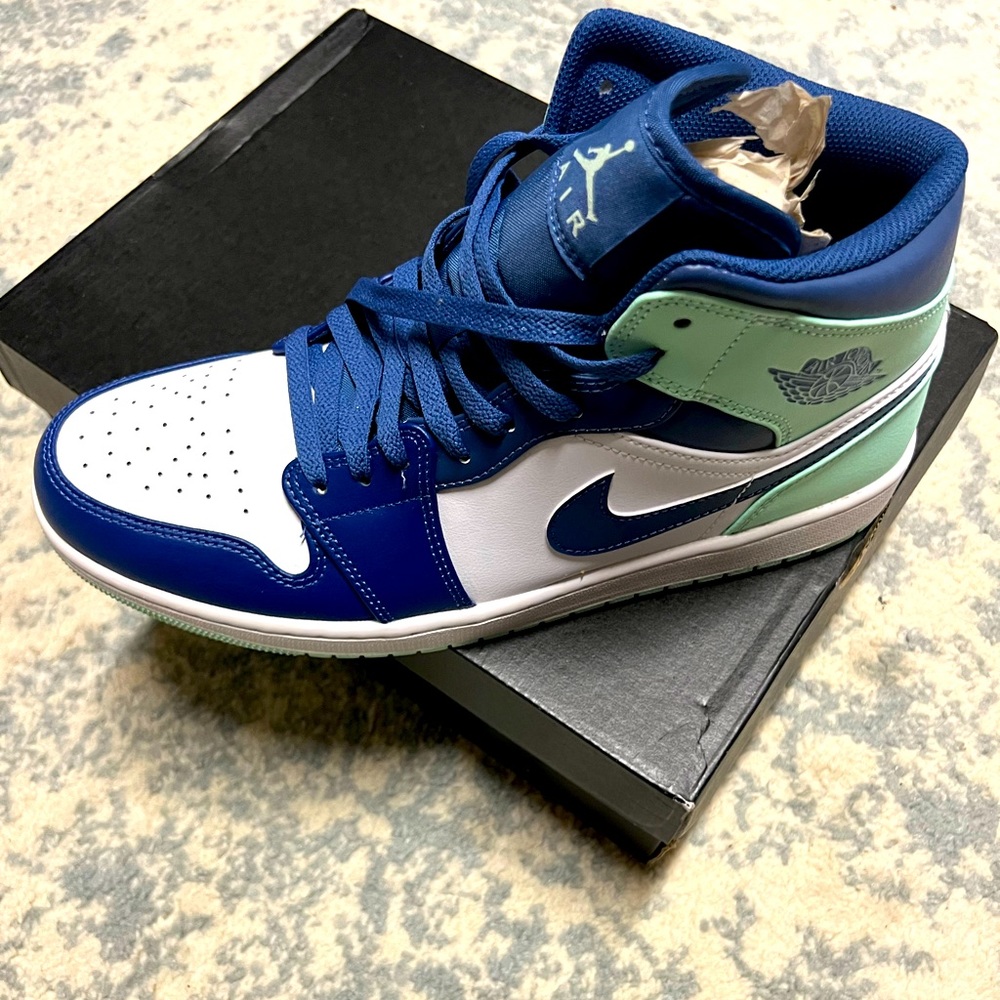 Air Jordan 1 Mid